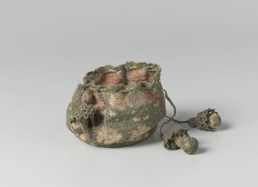 Pouch of crocheted green and salmon-colored silk and silver thread, with three tassels