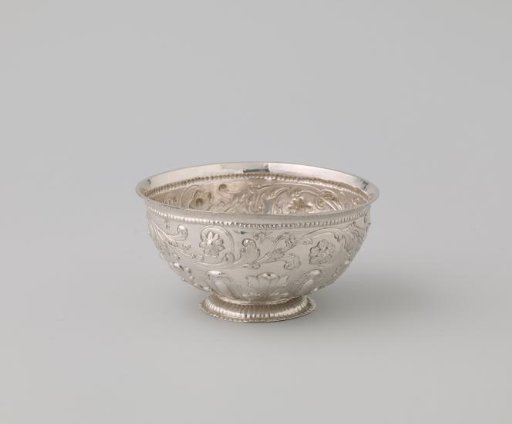 Silver Washbasin with Chased Decoration of Acanthus Leaves and Flower Scrolls. In the Base a Medal of 1562 with the Bust of Viglius van Zuichem van Ayta on the Obverse.