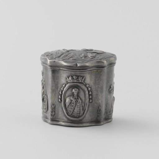 Snuffbox