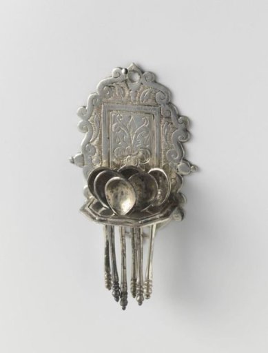Spoon rack with six spoons
