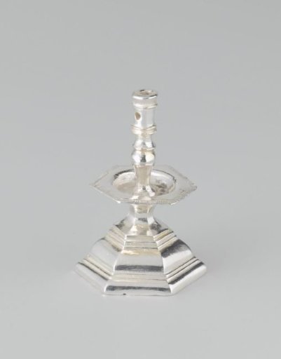 Collar candlestick