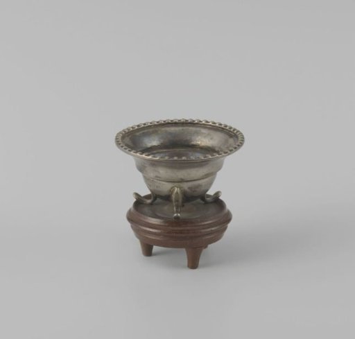 Tobacco box