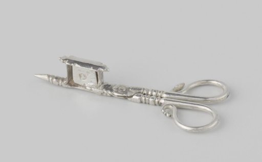 Candle snuffer