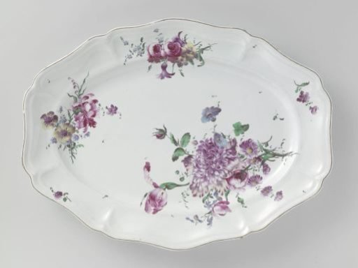 Bowl, painted with bouquets of flowers