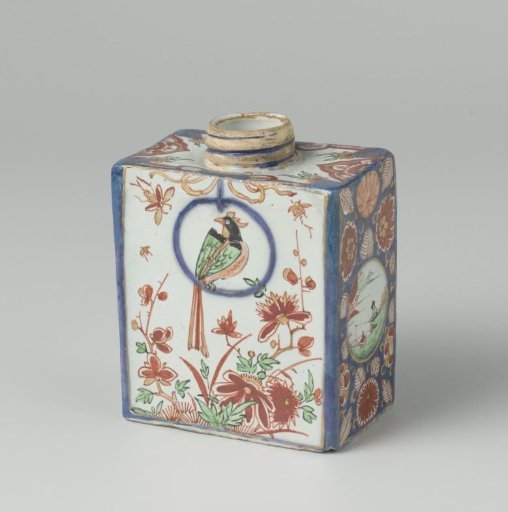Tea caddy