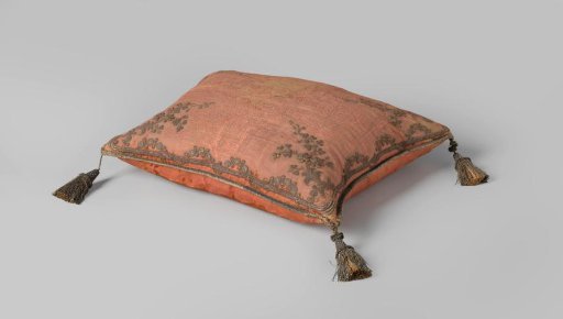 Cushion from the stadtholder's chair with the coat of arms of the province of Groningen