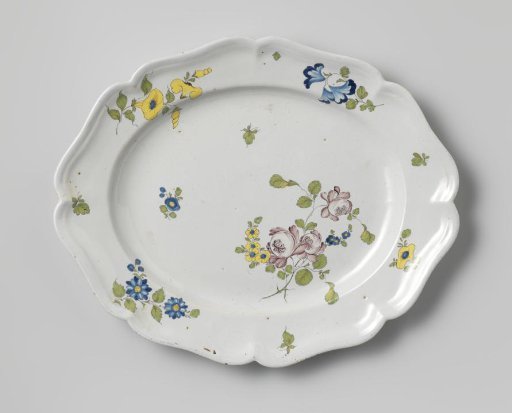 Terrine saucer with lid, polychrome painted with floral bouquets