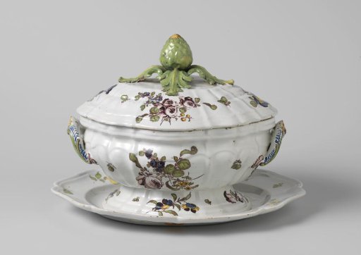 Tureen with lid and underplate, multicolored painted with floral bouquets