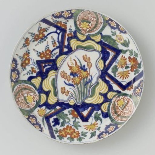 Plate, painted with flowers and 'lightning motif'
