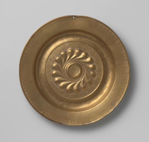 Dish with fish bladders, leaf scrolls and cross-flowers