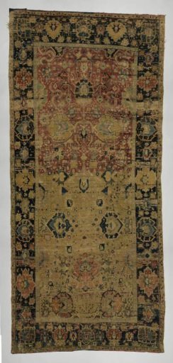 Oriental carpet, so-called vine and flower carpet. Made with Senneh knot.