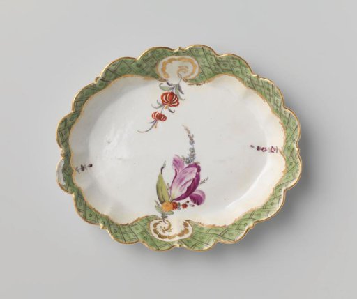 Plate, oval, with a scalloped edge, painted with flowers and a ladder motif