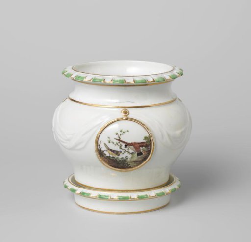 Flowerpot on a saucer