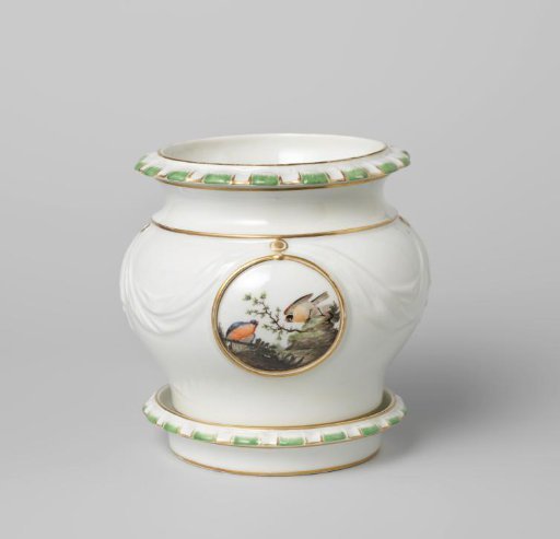 Flowerpot on a saucer