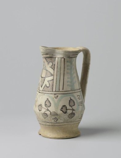 Can on a swelled foot and with a pinched spout