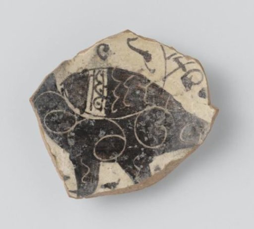 Fragment of a dish or container with a large bird