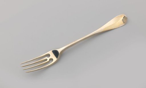 Fork, four-pronged, three-pronged at the base.