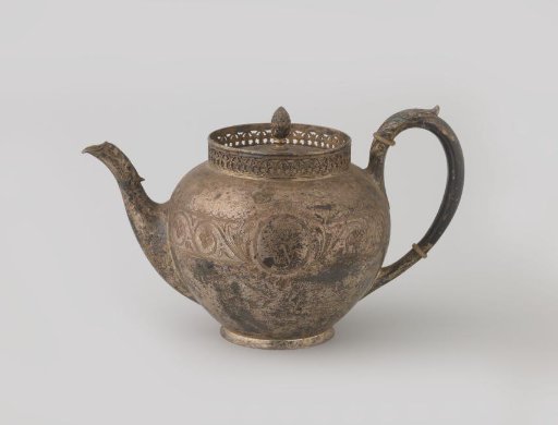 Teapot captured from the Raja of Bone in 1905