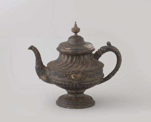 Teapot captured from the Raja of Bone in 1905