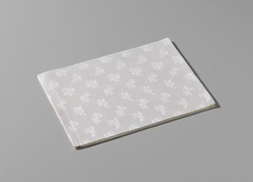 Napkin with straw flowers