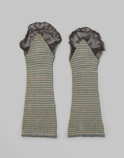 Mitten of white striped silk