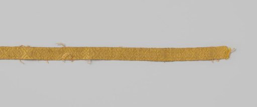 Passementerie of linen and yellow silk in a diamond pattern