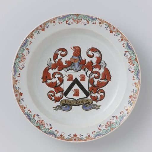 Plate with the family coat of arms Douw on the flat