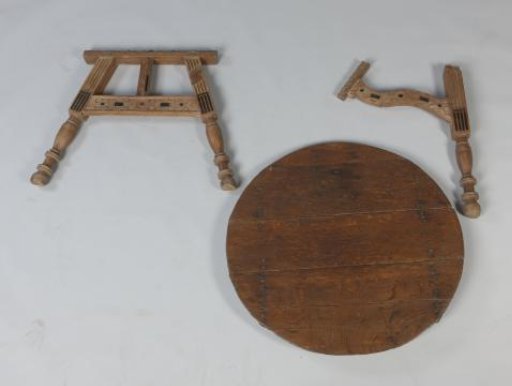 Round drop-leaf table