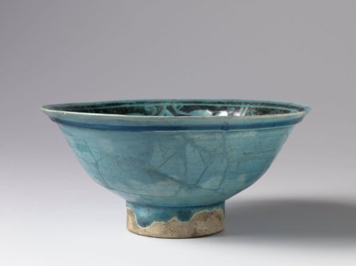 Bowl with palmettes in four panels