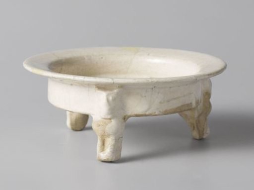 Dish on three legs