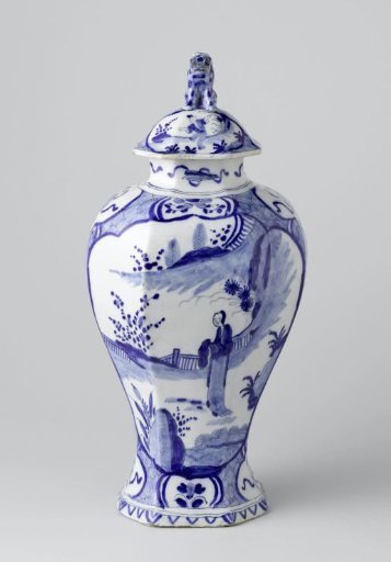 Garniture with three vases and two beaker vases