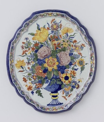 Plate, oval with scalloped edge, polychrome painted with a vase with flowers