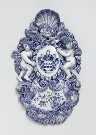 Plate with the coat of arms of the Gaal family