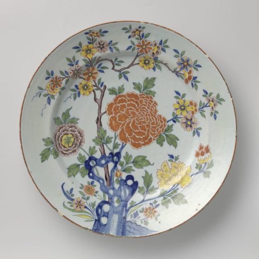 Plate, polychrome painted with Chinese floral ornament