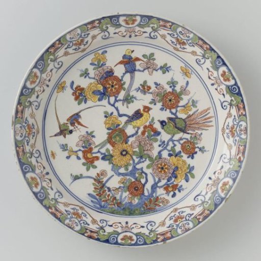 Schotel, veelkleurig beschilderd met Chinoiserie