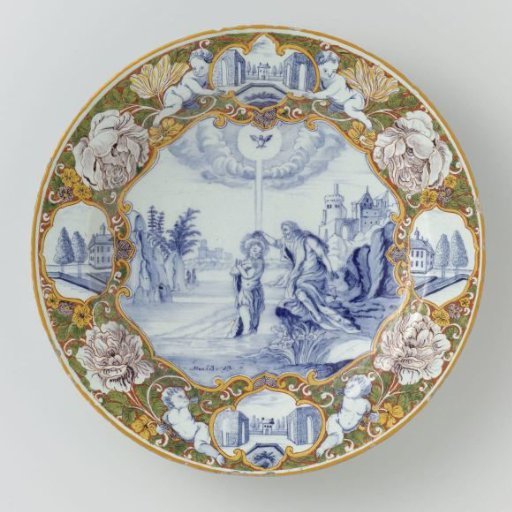 Dish of polychrome painted faience