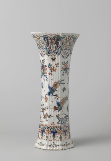 Octagonal ribbed pot of polychrome faience