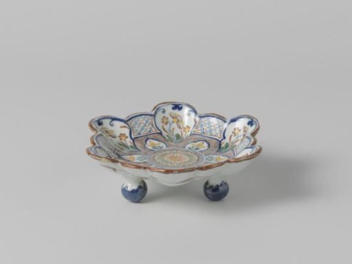 Bowl of polychrome painted faience
