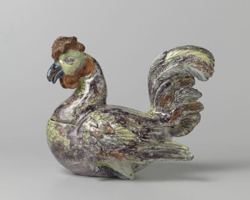 Terrine of faience in the form of a hen
