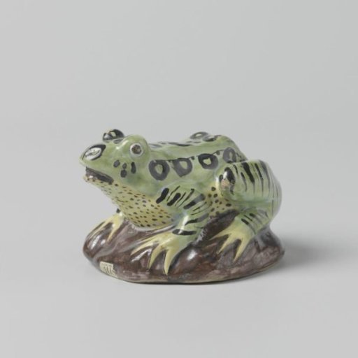 Polychrome painted frog of faience