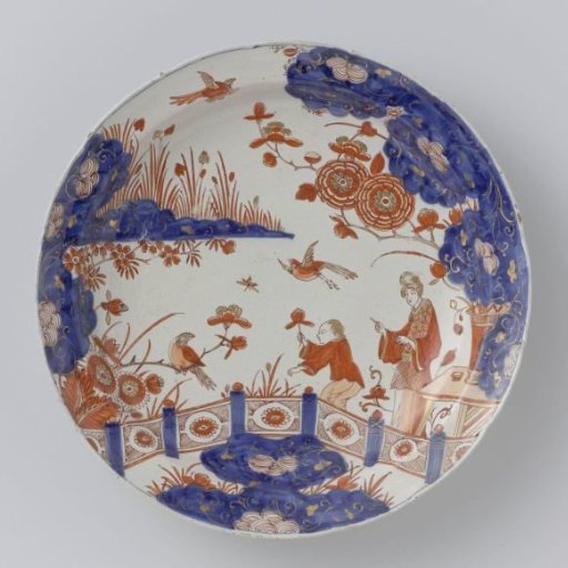 Dish of polychrome faience