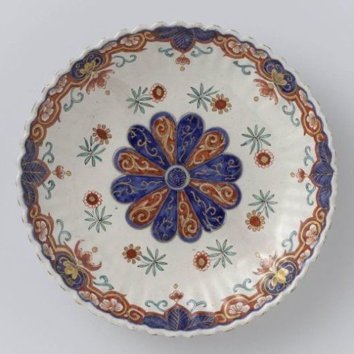 Bowl of polychrome painted faience
