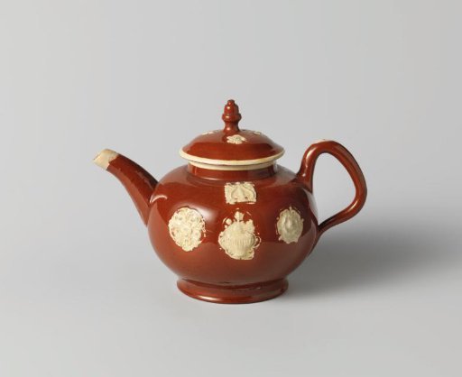 Lid of earthenware with lead glaze, Astbury ware