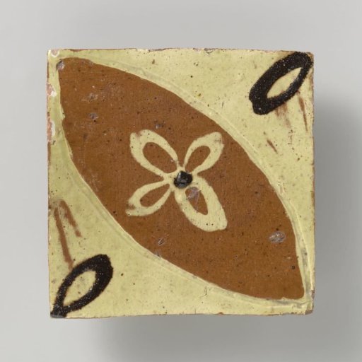 Tile with rosette in oval
