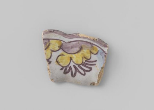 Sherd with flowers