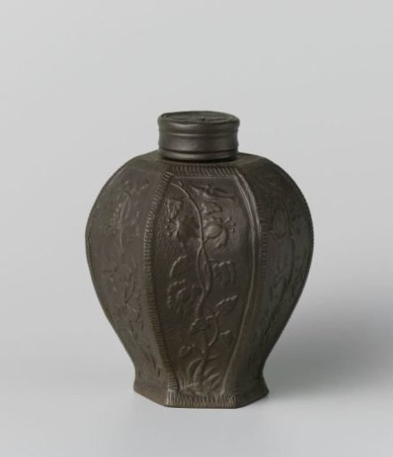 Tea caddy