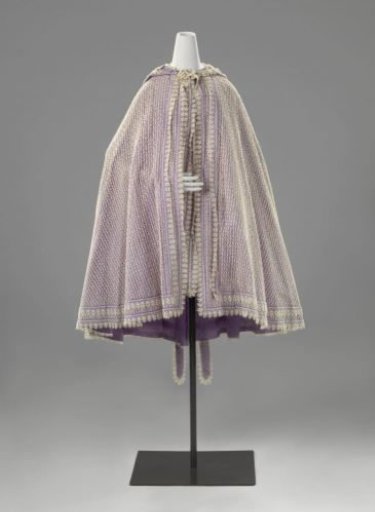 Cape (Talma) made of lace