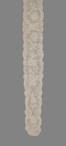 Bonnet lappet of Valenciennes lace