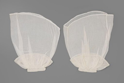 Under-sleeve of batiste with turned cuff decorated with white embroidery