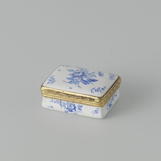 Snuffbox